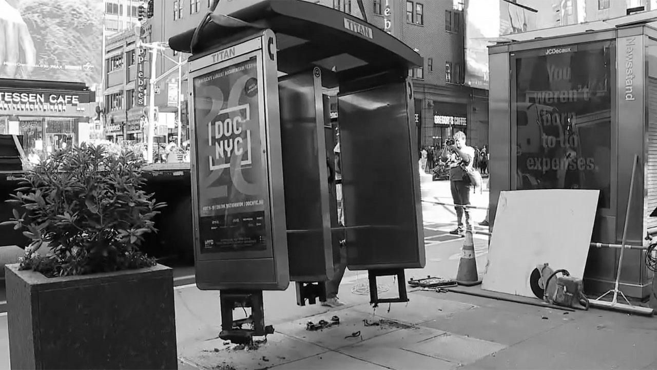 Final NYC public payphone removed