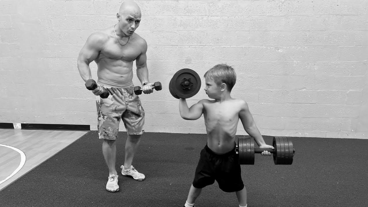 Methods to become STRONG?!  5 Year Previous Boy Lifts Heavy Weights